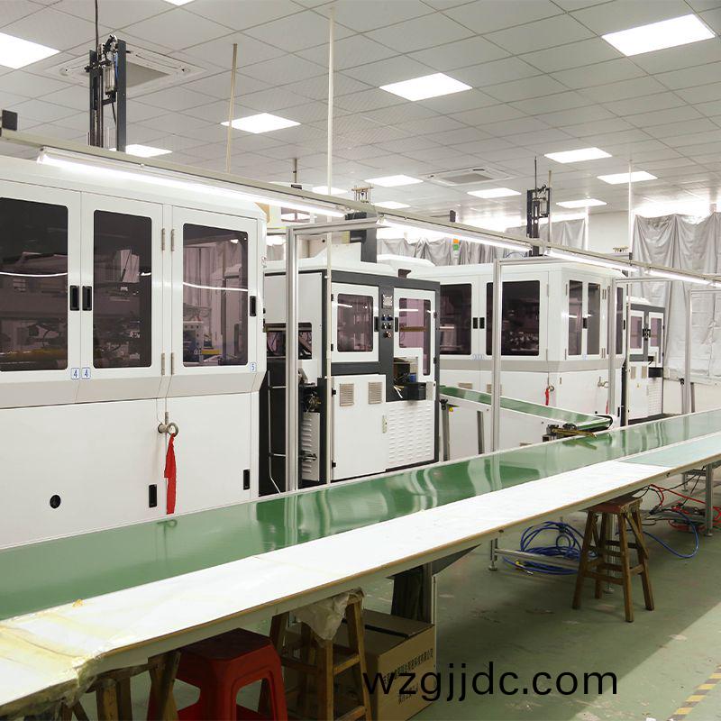 全(quan)自動天地蓋成型(xing)機